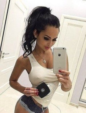 Пожилые куртизанки и секс-коучинг: тайны и выгоды опыта